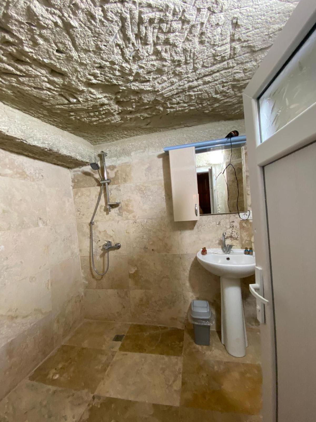 Peri Cave Hotel Гореме Экстерьер фото
